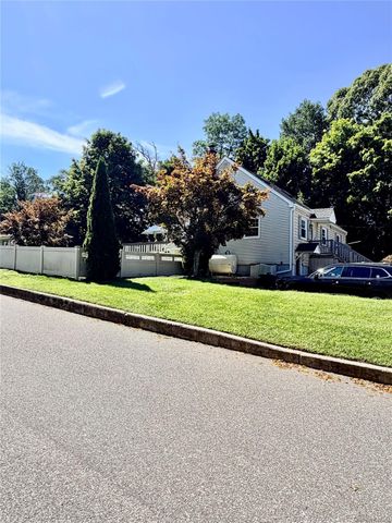 67 Rosewood Road, Kings Park, NY 11754