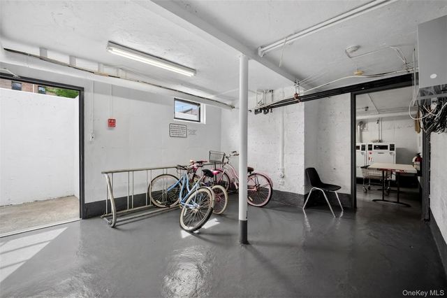 13 W Mill Drive 4A, Great Neck, NY 11021