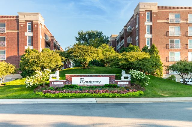 7071 W Touhy Avenue 307, Niles, IL 60714