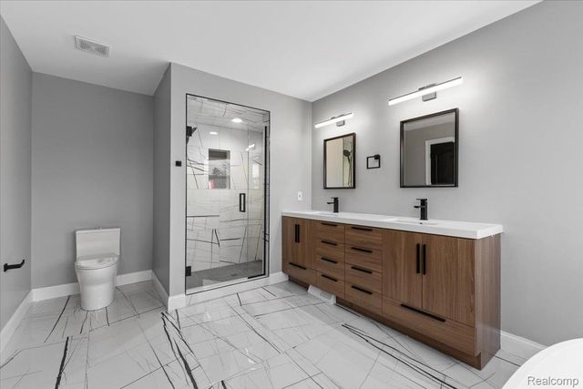 1109 Bennaville Avenue, Birmingham, MI 48009