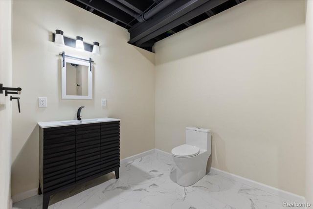 1109 Bennaville Avenue, Birmingham, MI 48009