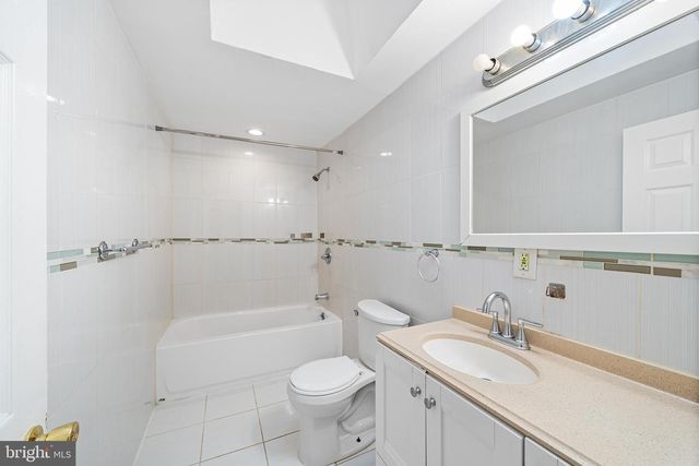 85 S HARWOOD AVE, Upper Darby, PA 19082