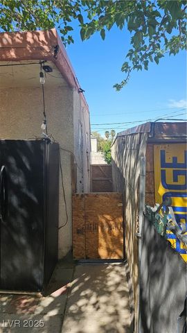 2120 Glider Street, North Las Vegas, NV 89030