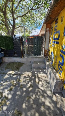 2120 Glider Street, North Las Vegas, NV 89030