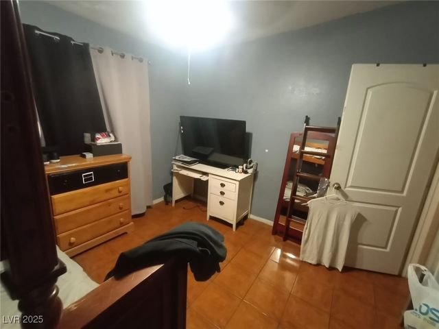 2120 Glider Street, North Las Vegas, NV 89030