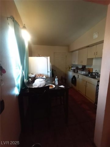 2120 Glider Street, North Las Vegas, NV 89030