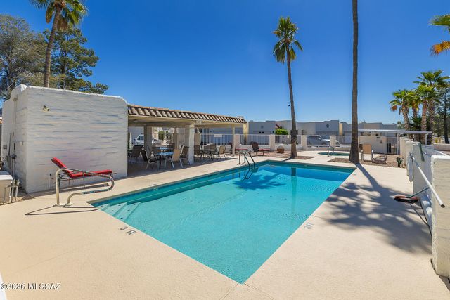 2909 S Full Moon Drive, Tucson, AZ 85713