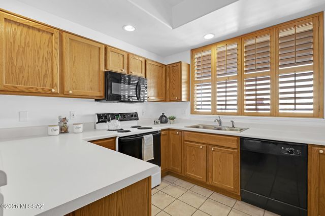 2909 S Full Moon Drive, Tucson, AZ 85713