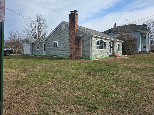 73 Tucker St Street, Lincoln, RI 02865