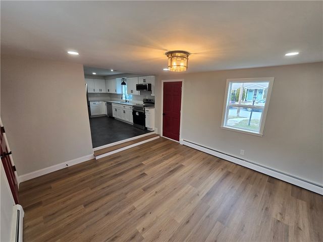 73 Tucker St Street, Lincoln, RI 02865