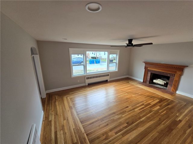 73 Tucker St Street, Lincoln, RI 02865