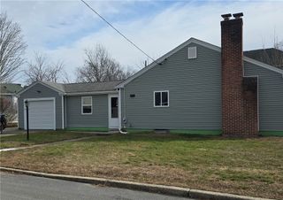 73 Tucker St Street, Lincoln, RI 02865