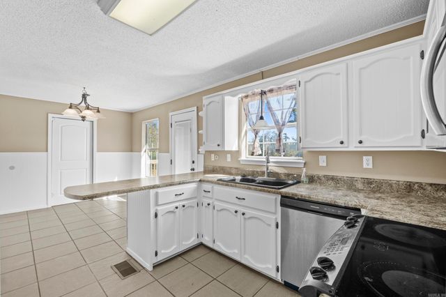 47 Perin Rd, North Little Rock, AR 72118