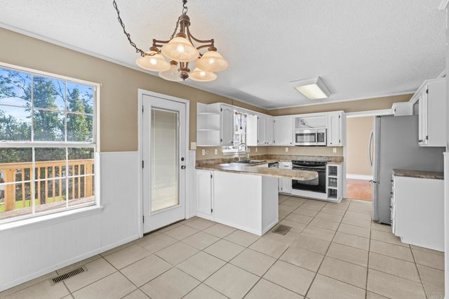 47 Perin Rd, North Little Rock, AR 72118