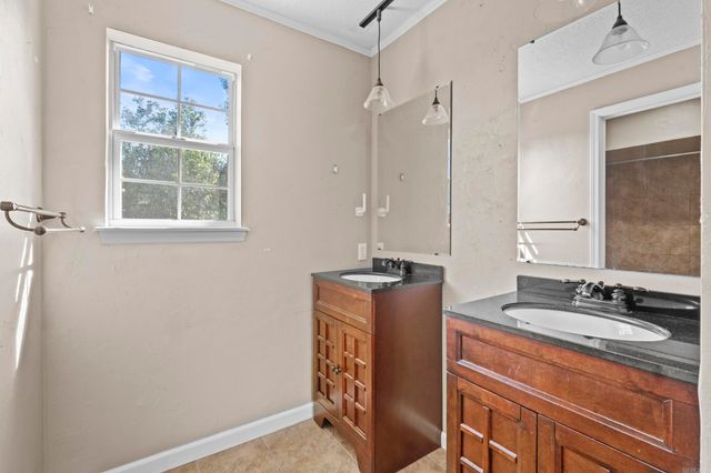 47 Perin Rd, North Little Rock, AR 72118