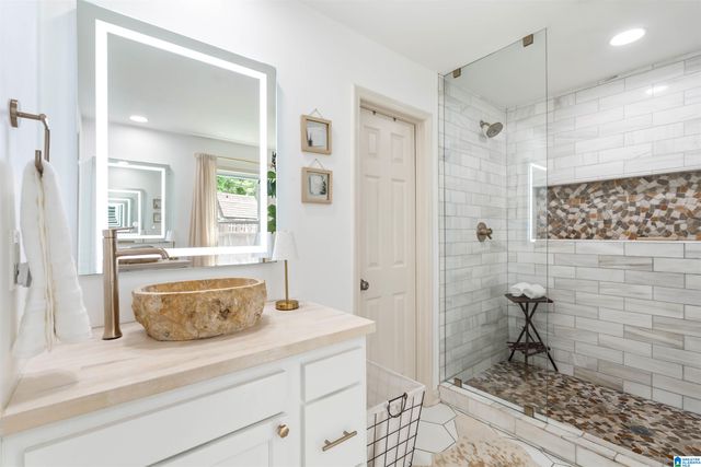 206 KAY AVENUE, Trussville, AL 35173