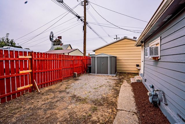 614 E Gordon Ave, Spokane, WA 99207