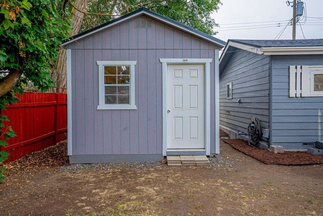 614 E Gordon Ave, Spokane, WA 99207