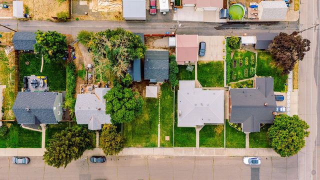 614 E Gordon Ave, Spokane, WA 99207
