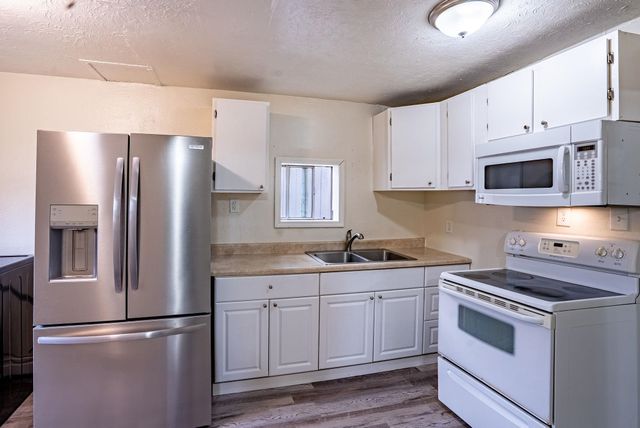 614 E Gordon Ave, Spokane, WA 99207