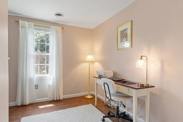 5 Ian Keats Dr, Mansfield, MA 02048
