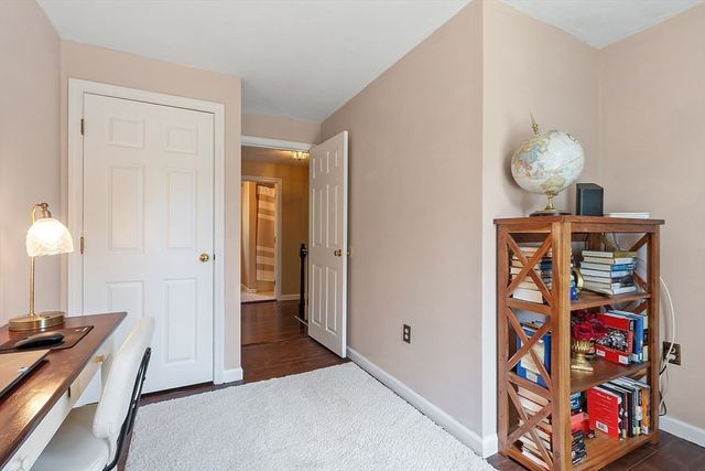 5 Ian Keats Dr, Mansfield, MA 02048