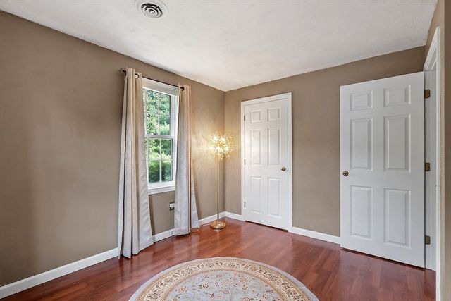 5 Ian Keats Dr, Mansfield, MA 02048