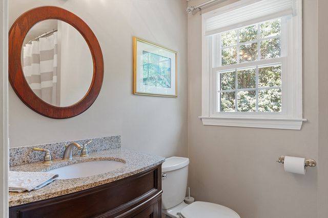 5 Ian Keats Dr, Mansfield, MA 02048