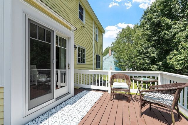 5 Ian Keats Dr, Mansfield, MA 02048