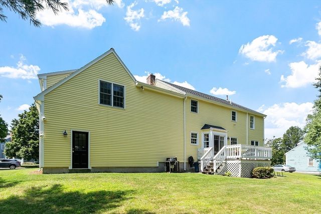 5 Ian Keats Dr, Mansfield, MA 02048