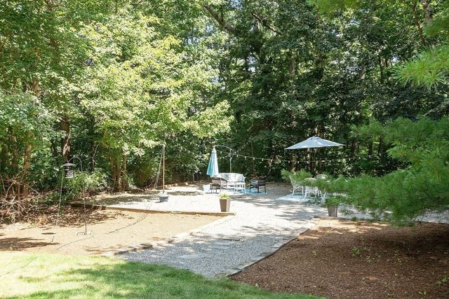 5 Ian Keats Dr, Mansfield, MA 02048