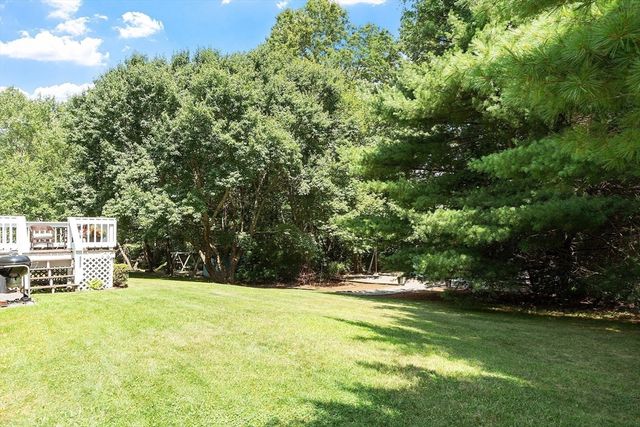 5 Ian Keats Dr, Mansfield, MA 02048