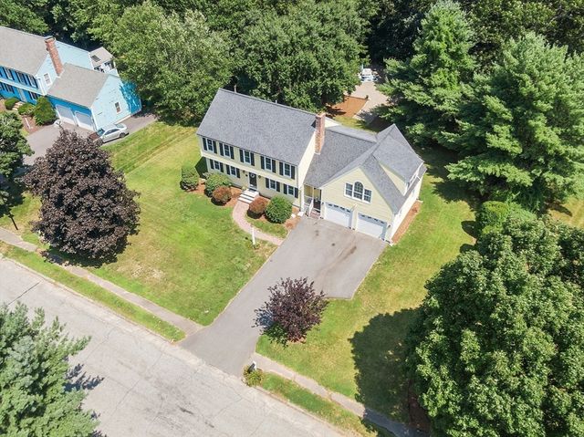 5 Ian Keats Dr, Mansfield, MA 02048