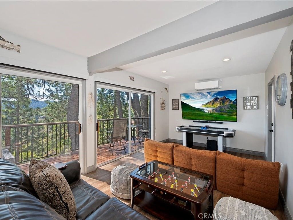 Image 14 of property listing at 27550 North Bay Road, Lake Arrowhead, CA 92352