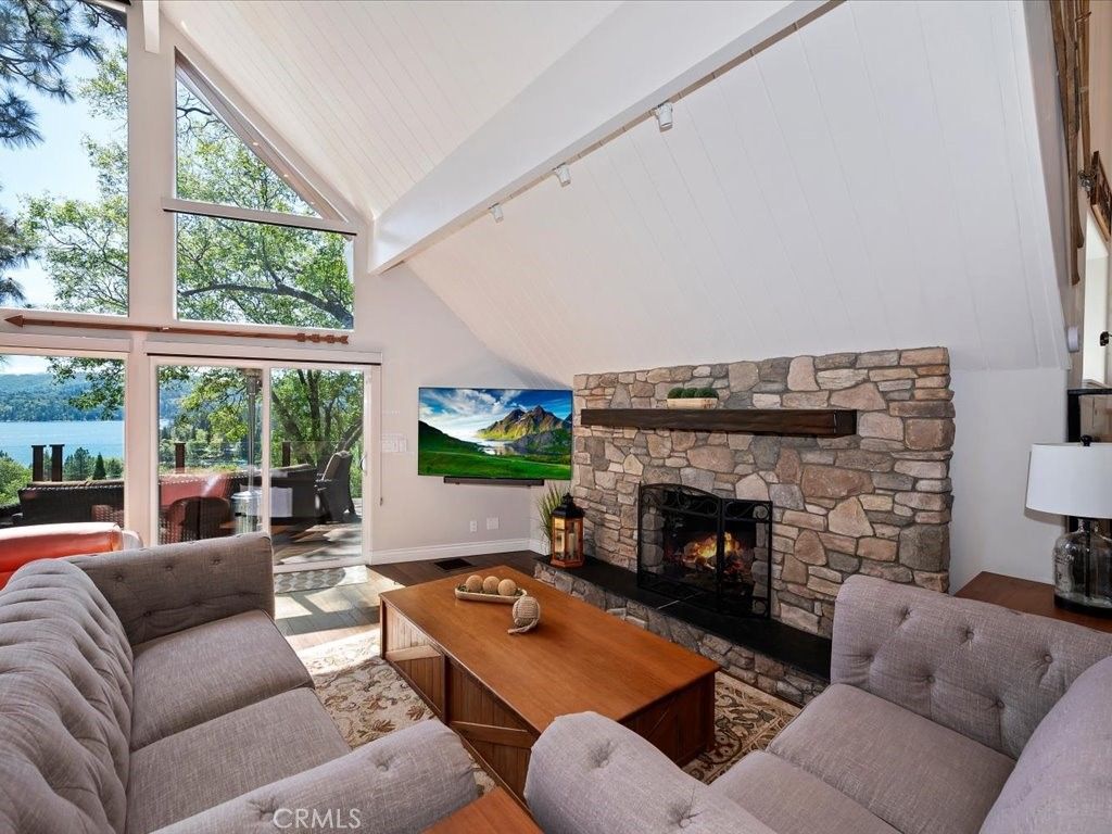 Image 3 of property listing at 27550 North Bay Road, Lake Arrowhead, CA 92352