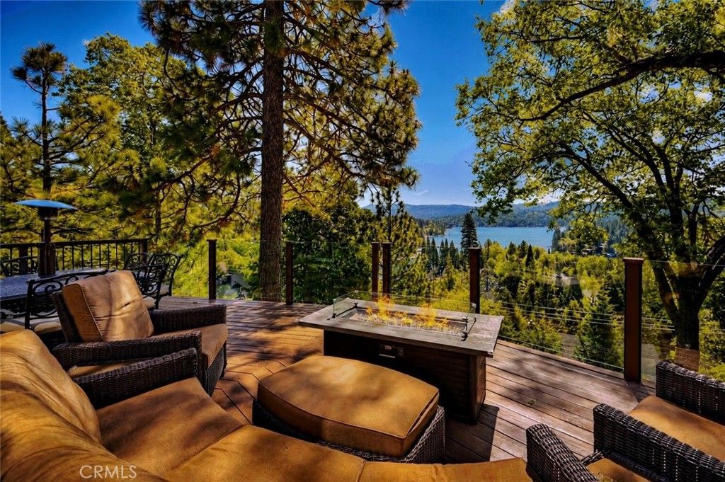Image 4 of property listing at 27550 North Bay Road, Lake Arrowhead, CA 92352