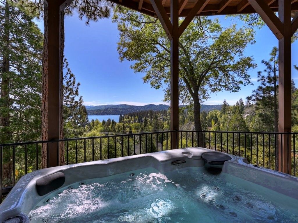Image 5 of property listing at 27550 North Bay Road, Lake Arrowhead, CA 92352