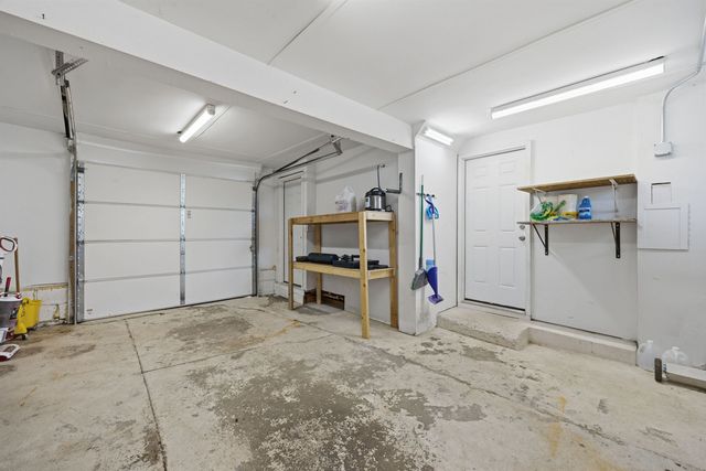 7 West Street, Tilton, NH 03276