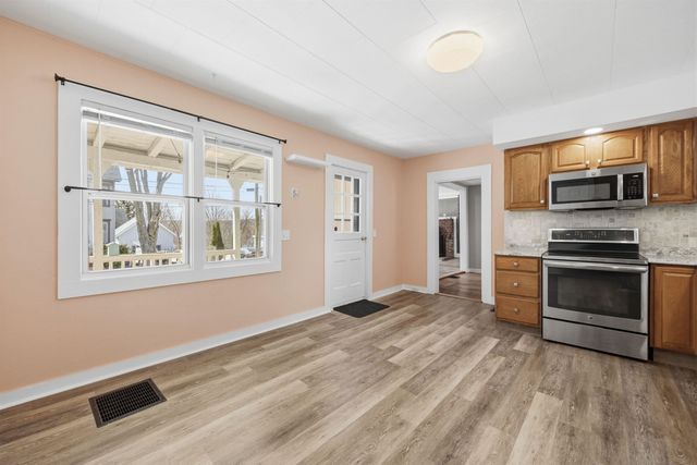 7 West Street, Tilton, NH 03276