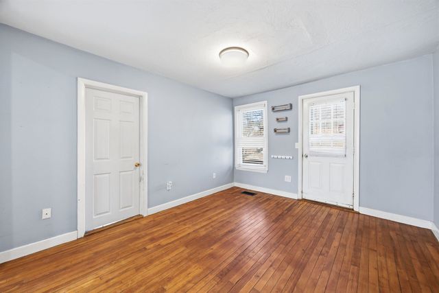 7 West Street, Tilton, NH 03276