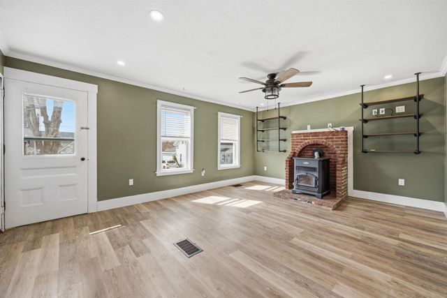 7 West Street, Tilton, NH 03276