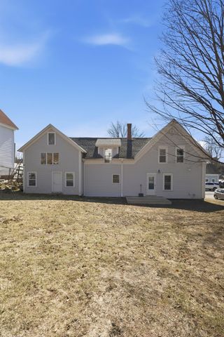 7 West Street, Tilton, NH 03276