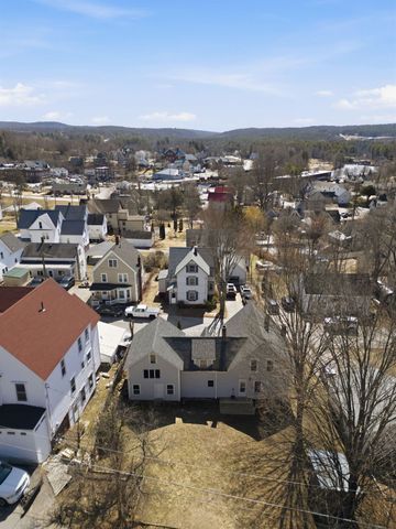 7 West Street, Tilton, NH 03276