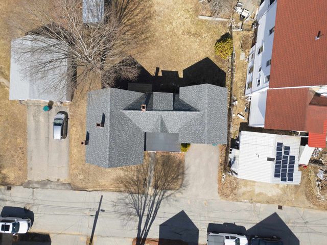 7 West Street, Tilton, NH 03276