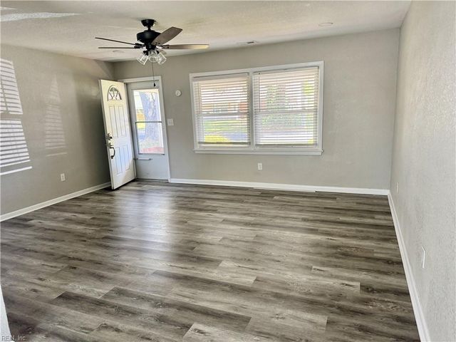 4869 Klamath RD, Virginia Beach, VA 23462