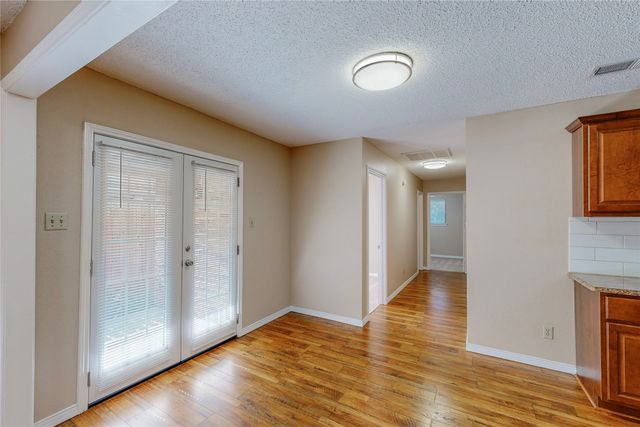 1912 N Irving Heights Drive, Irving, TX 75061