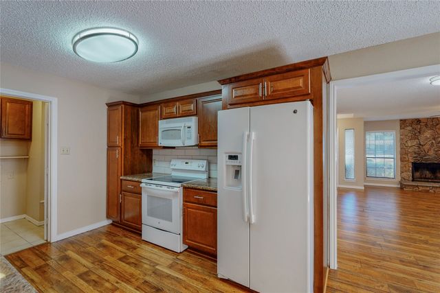 1912 N Irving Heights Drive, Irving, TX 75061