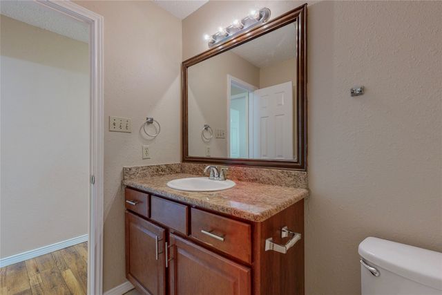 1912 N Irving Heights Drive, Irving, TX 75061