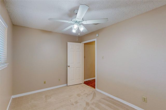 1912 N Irving Heights Drive, Irving, TX 75061