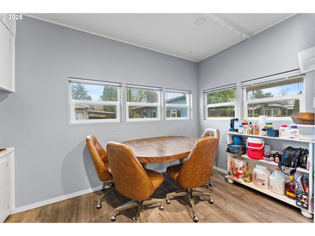 10405 Sw DENNEY Rd 93, Beaverton, OR 97008